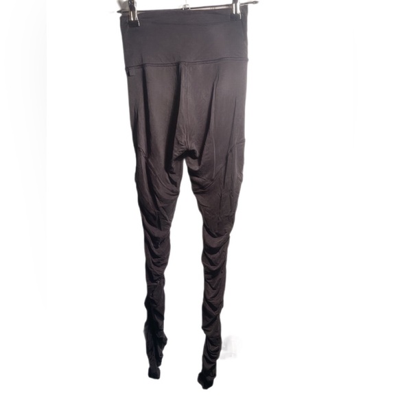 Lululemon Into Something Good Tight Yoga Athletic Stretch Athleisure Black 4 - Picture 3 of 3